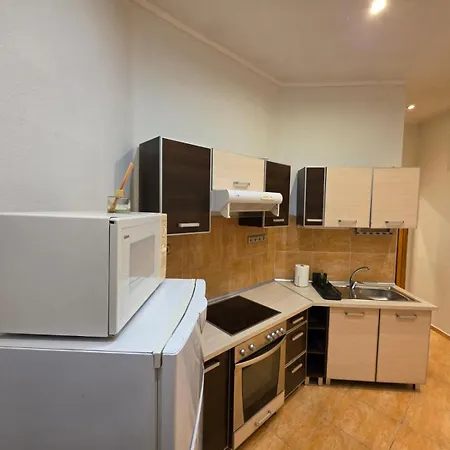 Ekszerdoboz A Varos Koezepen Appartement